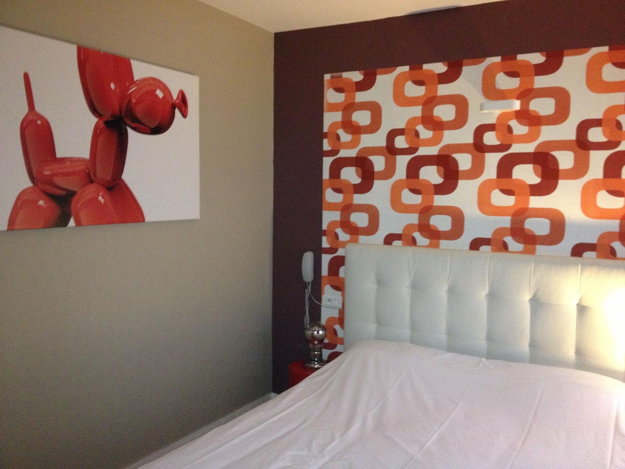 Bobo's Hotel