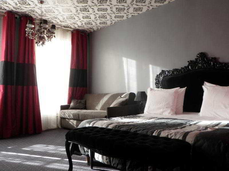 Bobo's Hotel